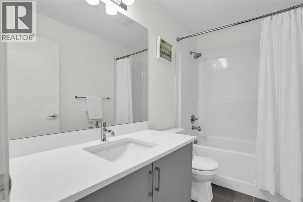 145 South Point Greenway Sw, Airdrie, Alberta  T4B 5J3 - Photo 28 - A2283699