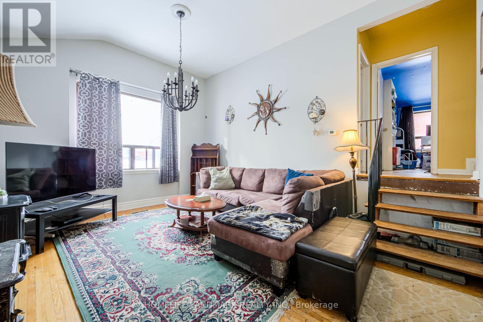 121 Pandora Circle, Toronto, Ontario  M1H 1V8 - Photo 2 - E12774218