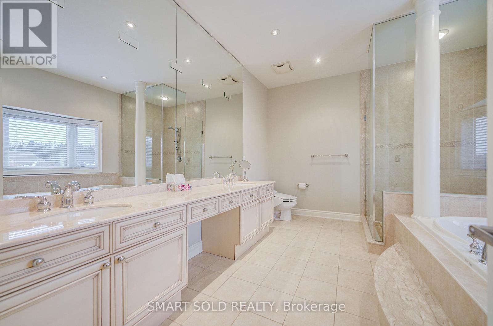 8 Sachet Drive, Richmond Hill, Ontario  L4E 4S1 - Photo 24 - N12774172