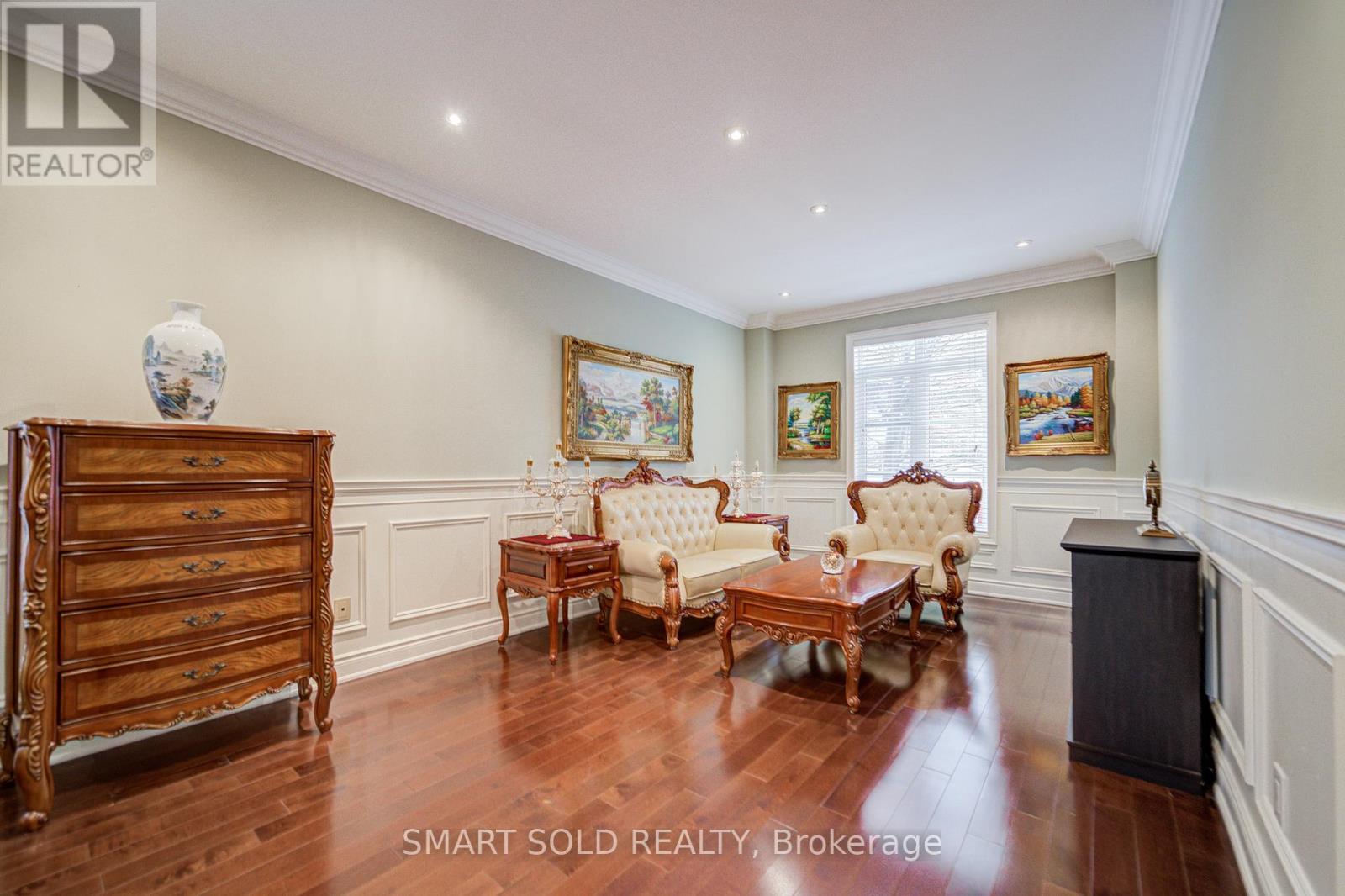 8 Sachet Drive, Richmond Hill, Ontario  L4E 4S1 - Photo 7 - N12774172