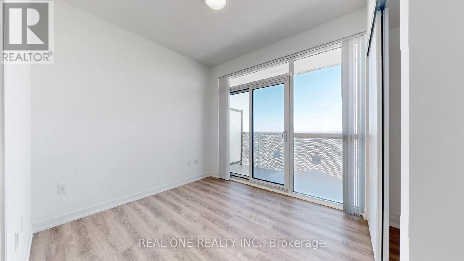 5206 - 8 Interchange Way, Vaughan, Ontario  L4K 0R2 - Photo 5 - N12774178