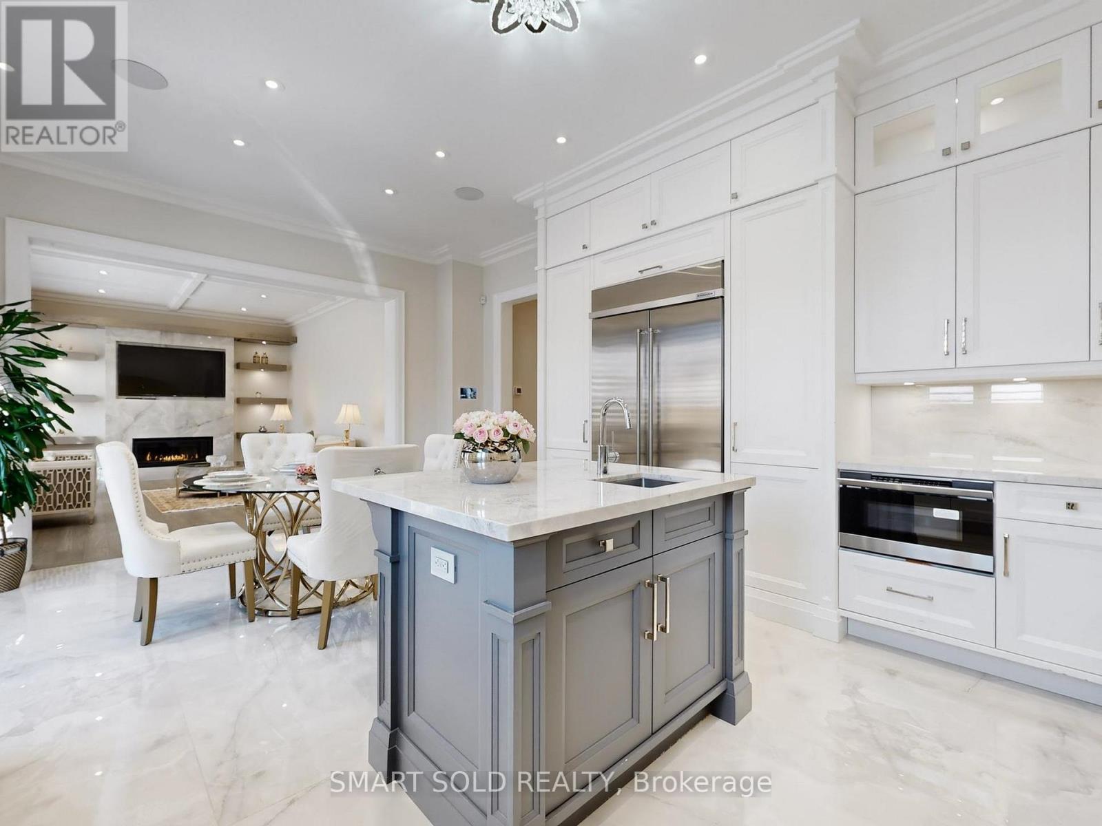 20 Dunn Drive, Richmond Hill, Ontario  L4E 3H8 - Photo 7 - N12774182