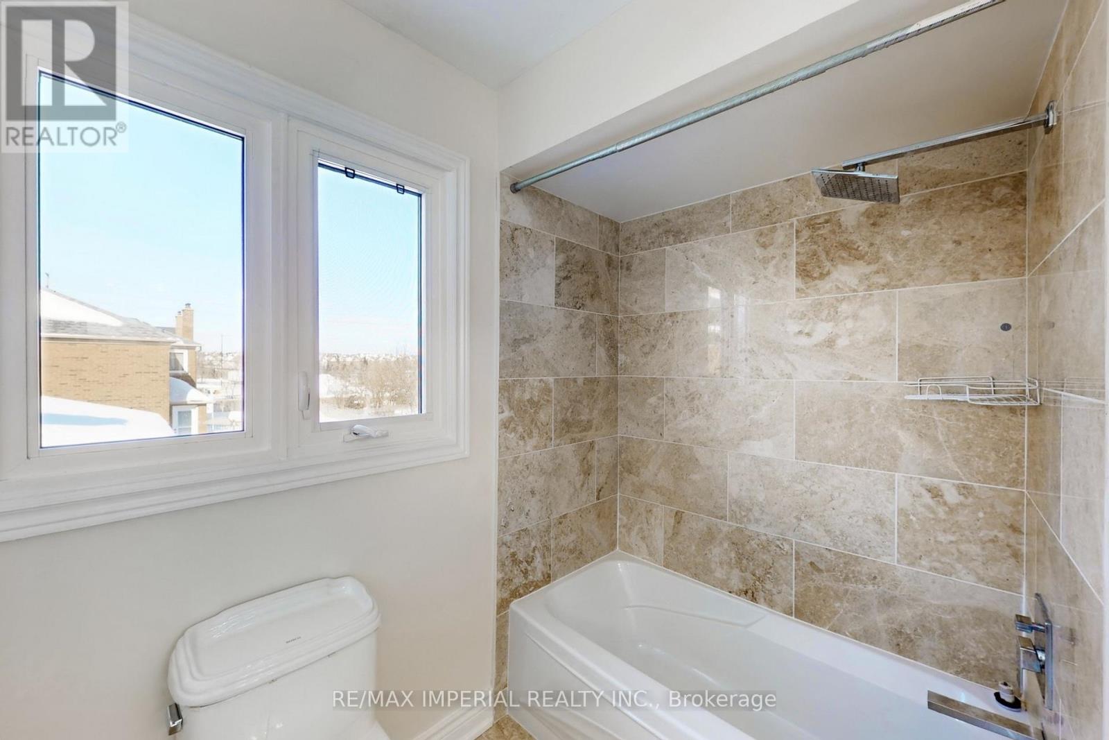 66 Hillhurst Drive, Richmond Hill, Ontario  L4B 2V3 - Photo 34 - N12774188