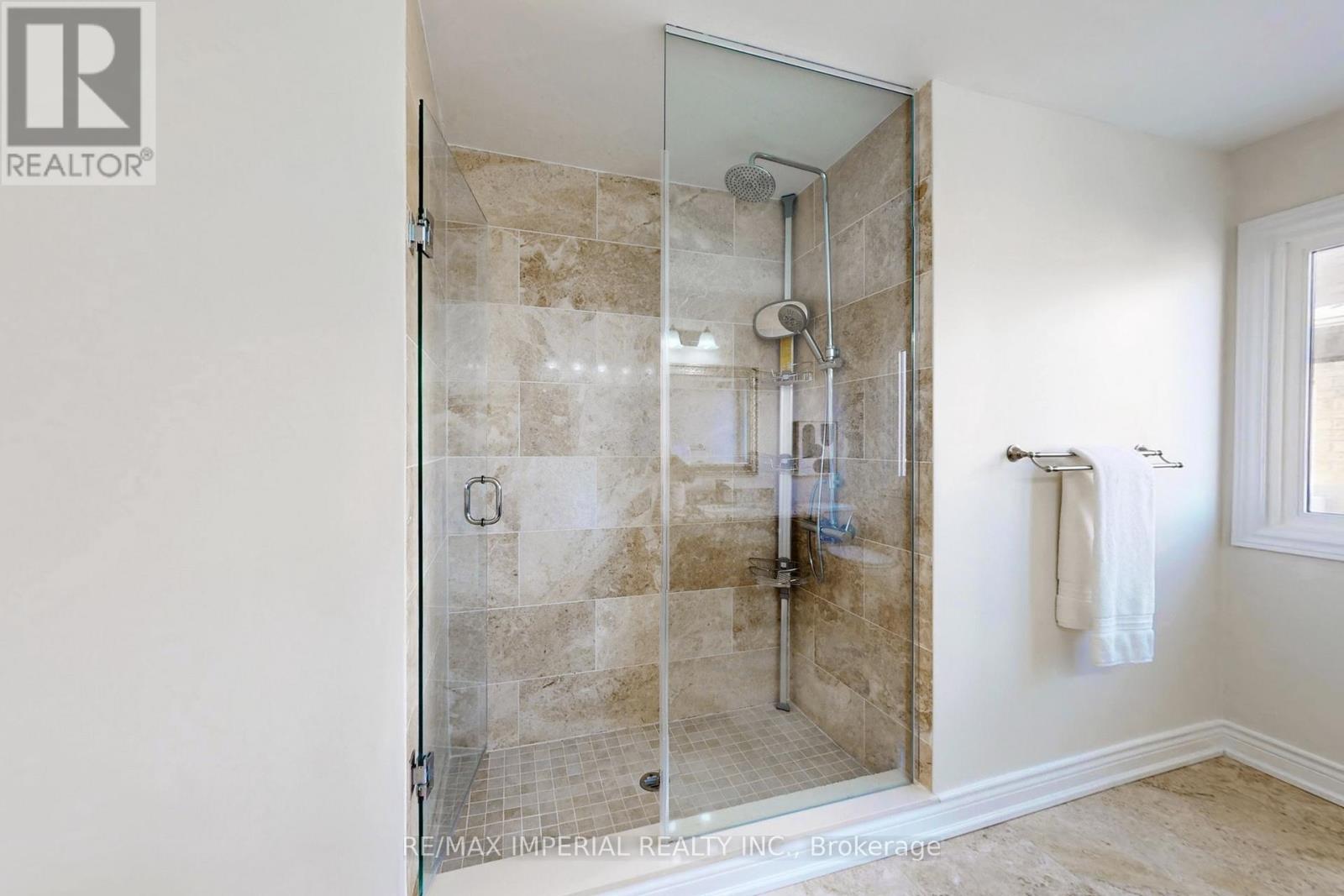 66 Hillhurst Drive, Richmond Hill, Ontario  L4B 2V3 - Photo 39 - N12774188