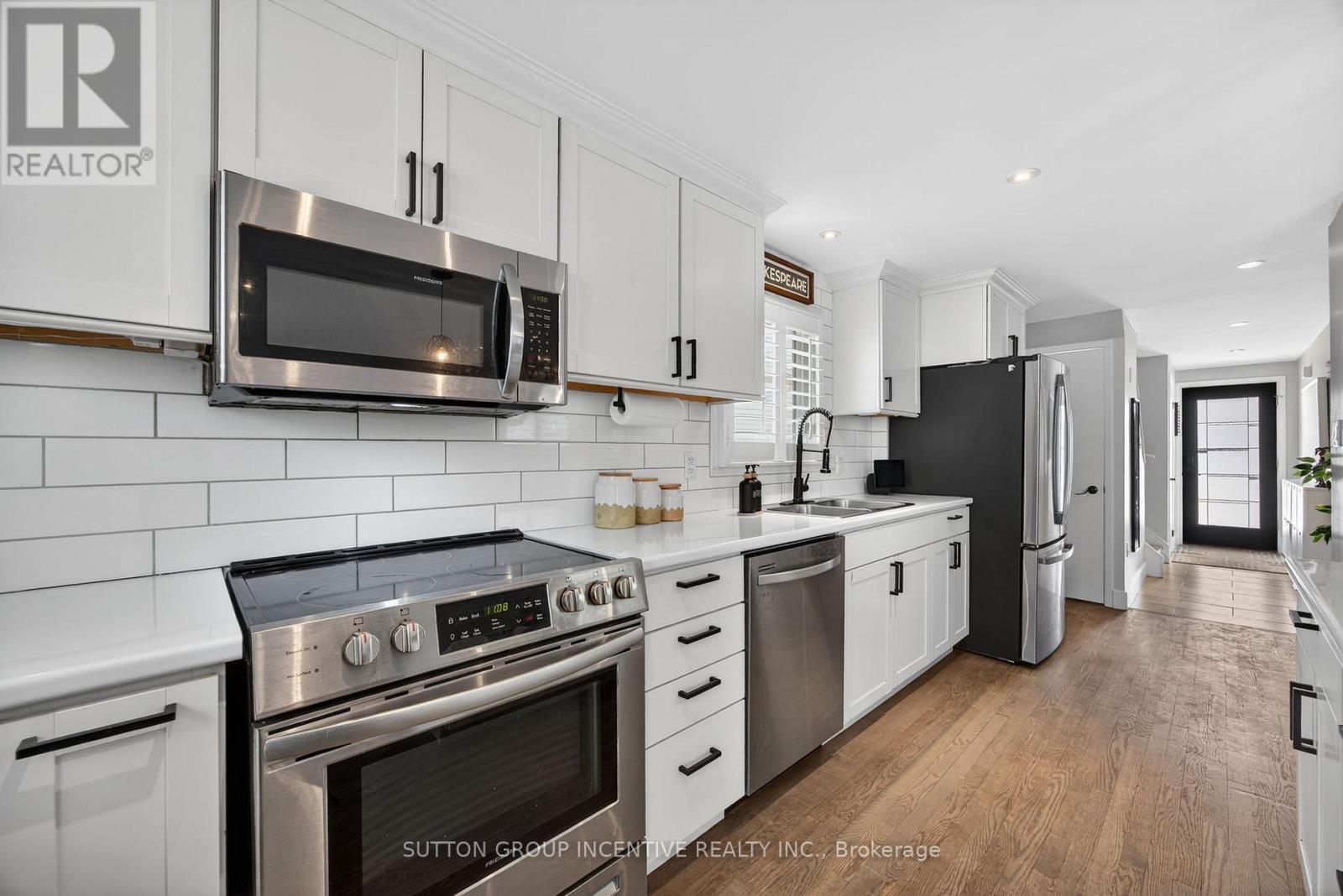 56 Shakespeare Crescent, Barrie, Ontario  L4N 6C1 - Photo 10 - S12774214