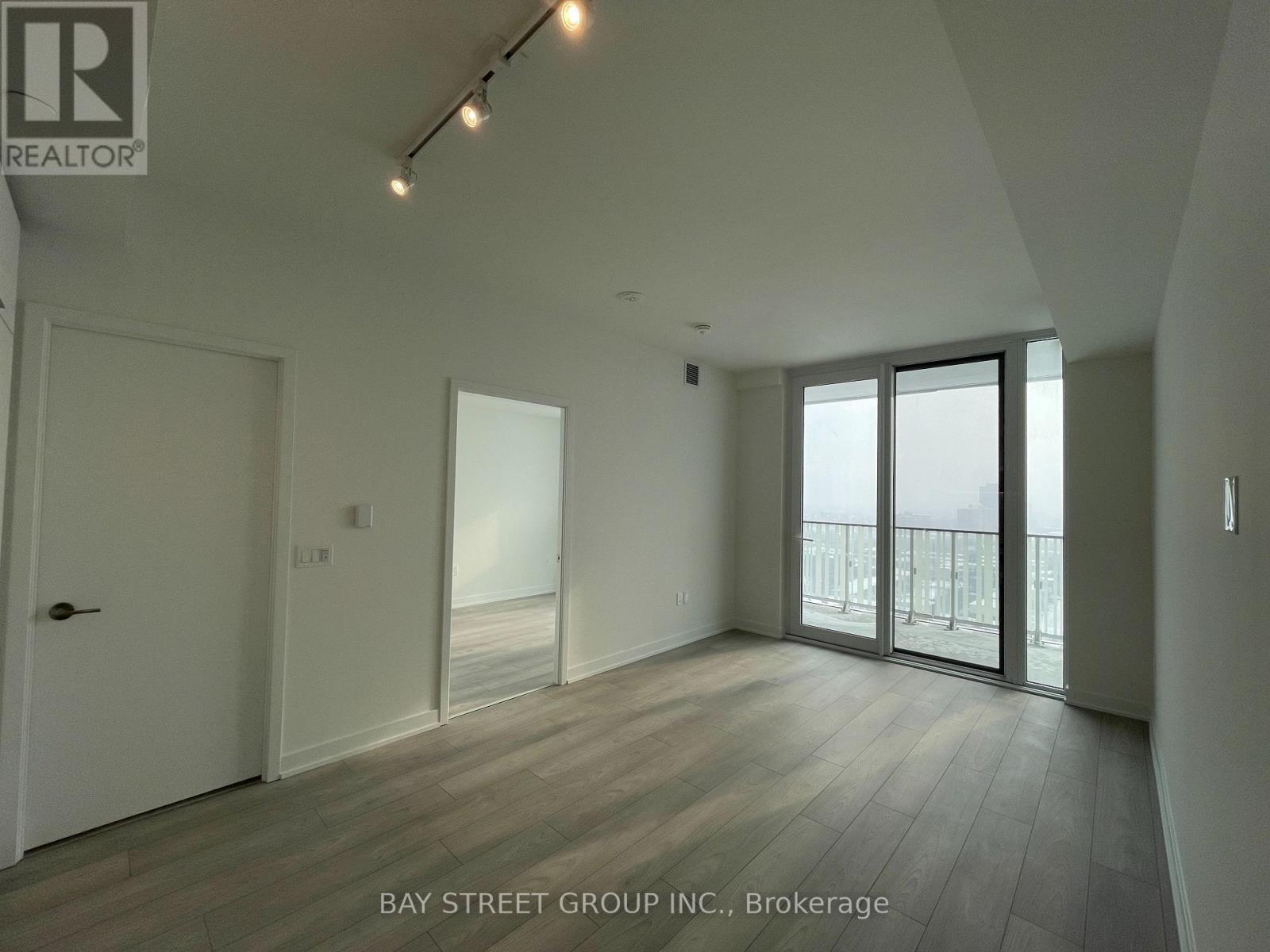 1413 - 1 Fairview Road E, Mississauga, Ontario  L5A 4C6 - Photo 11 - W12774196