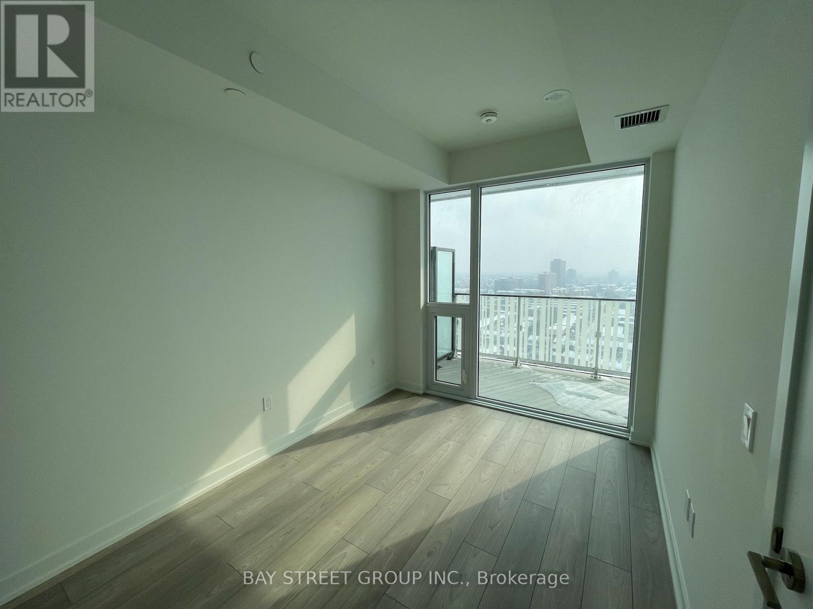 1413 - 1 Fairview Road E, Mississauga, Ontario  L5A 4C6 - Photo 13 - W12774196