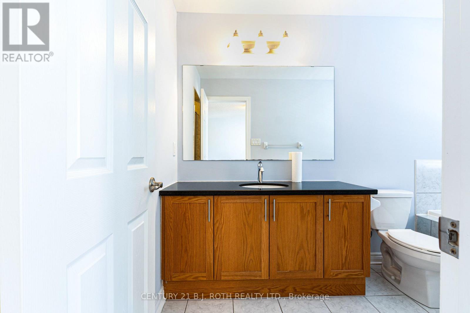 3047 Eberly Woods Drive, Oakville, Ontario  L6M 0T6 - Photo 15 - W12774228