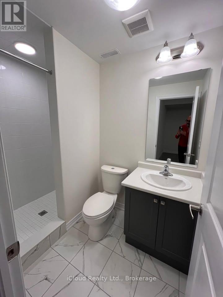 214 Broadacre Drive, Kitchener, Ontario  N2R 0S6 - Photo 7 - X12774194