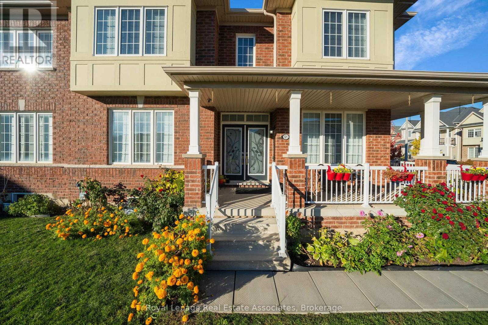 121 Esther Crescent, Thorold, Ontario  L3B 0H1 - Photo 3 - X12774208