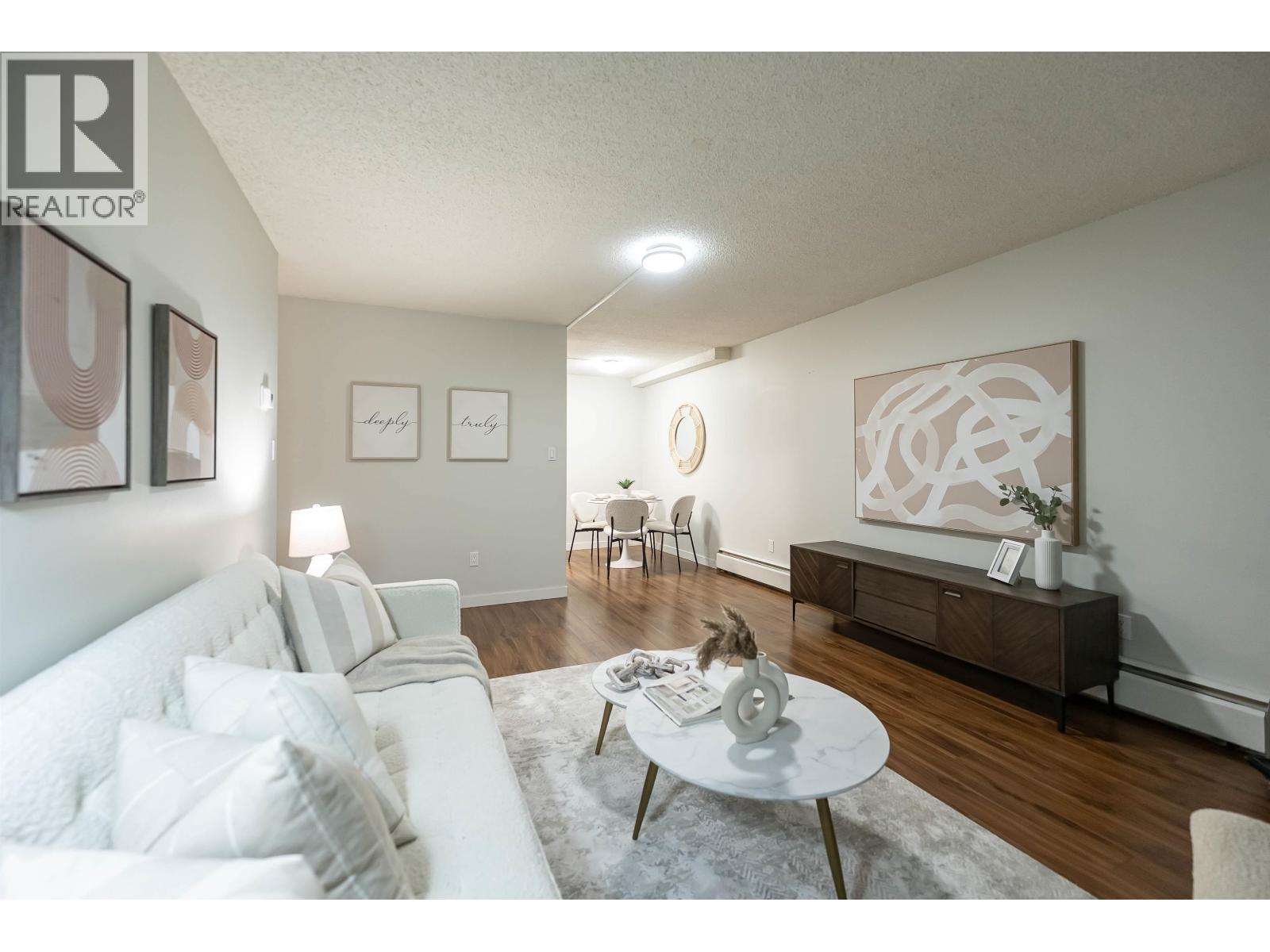Listing Picture 6 of 25 : 102 3901 CARRIGAN COURT, Burnaby / 本拿比 - 魯藝地產 Yvonne Lu Group - MLS Medallion Club Member