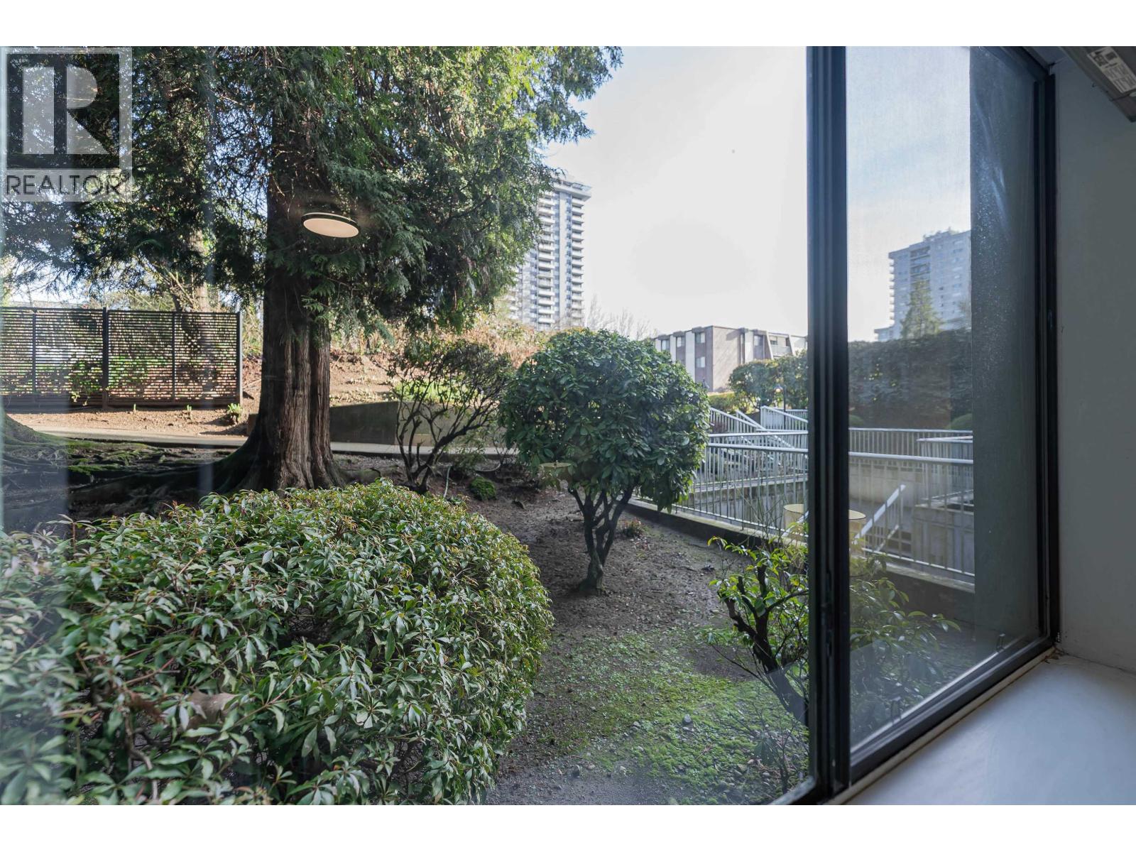 Listing Picture 19 of 25 : 102 3901 CARRIGAN COURT, Burnaby / 本拿比 - 魯藝地產 Yvonne Lu Group - MLS Medallion Club Member