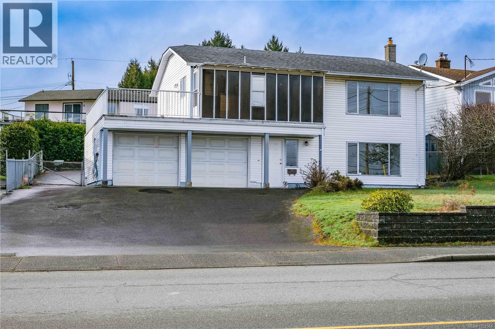 616 Alder St S, Campbell River, British Columbia