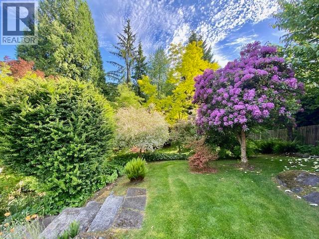 475 Southborough Drive, West Vancouver, British Columbia  V7S 1M4 - Photo 1 - R3088066