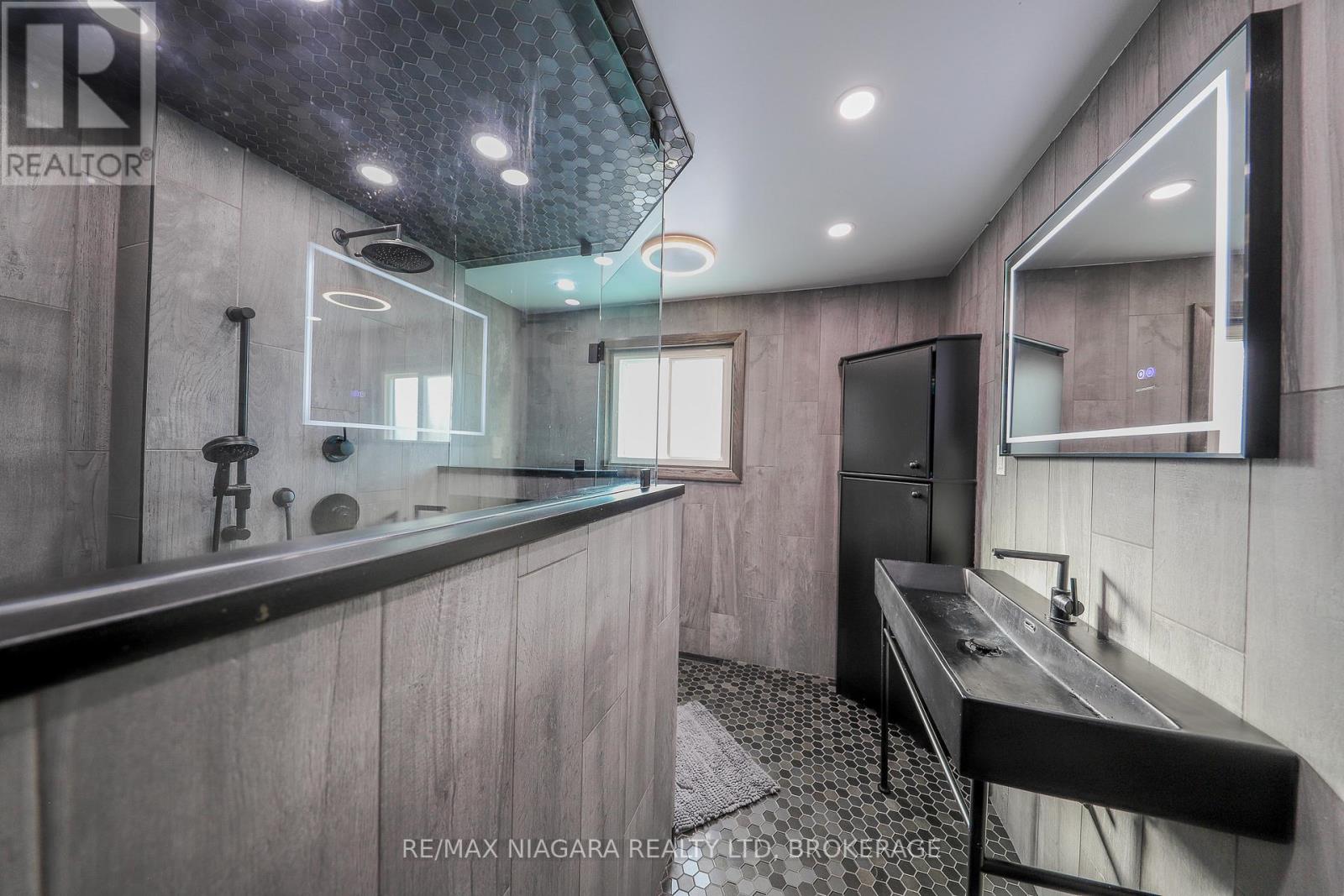 21 Jessica Drive, St. Catharines, Ontario  L2M 6V9 - Photo 19 - X12774244