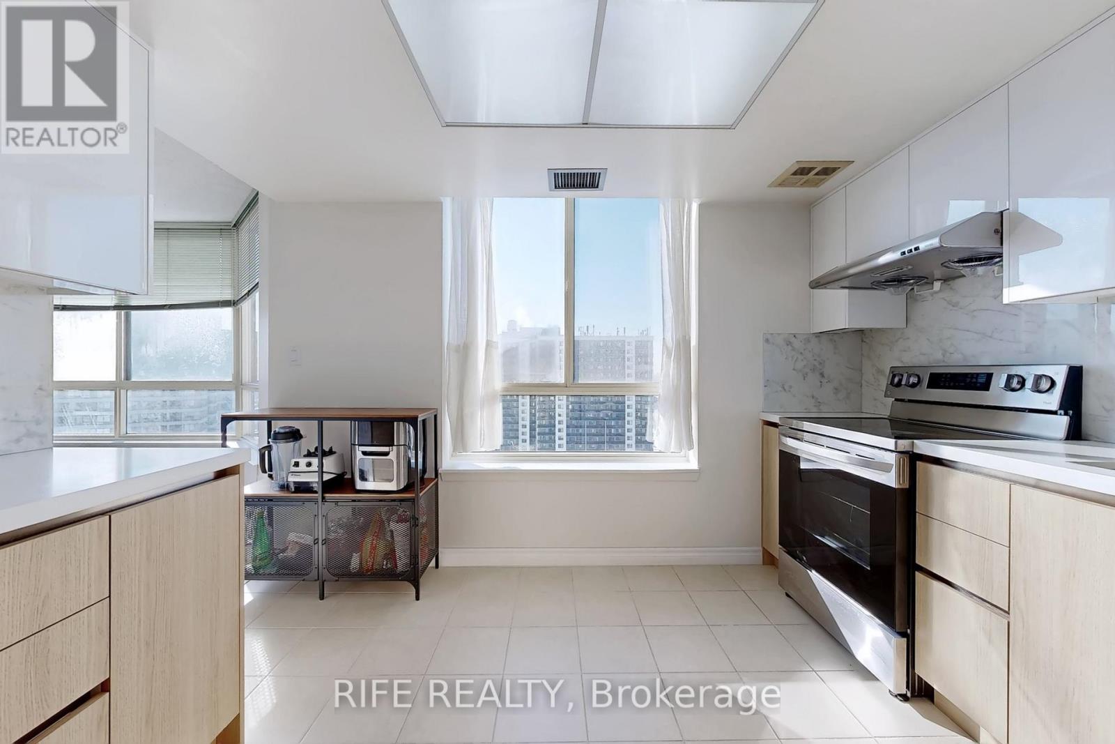 1708 - 275 Bamburgh Circle, Toronto, Ontario  M1W 3X4 - Photo 17 - E12774260