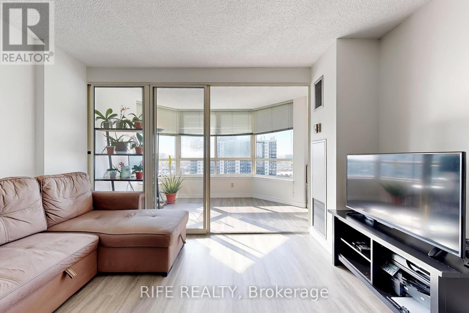 1708 - 275 Bamburgh Circle, Toronto, Ontario  M1W 3X4 - Photo 6 - E12774260