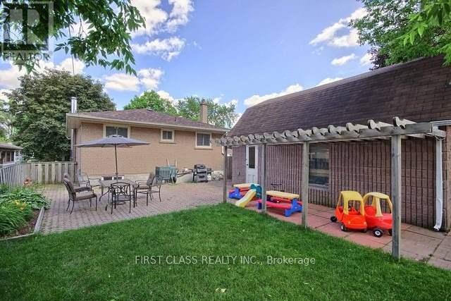 28 Collins Crescent, Aurora, Ontario  L4G 2W2 - Photo 16 - N12774232