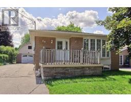 28 COLLINS CRESCENT, Aurora, Ontario