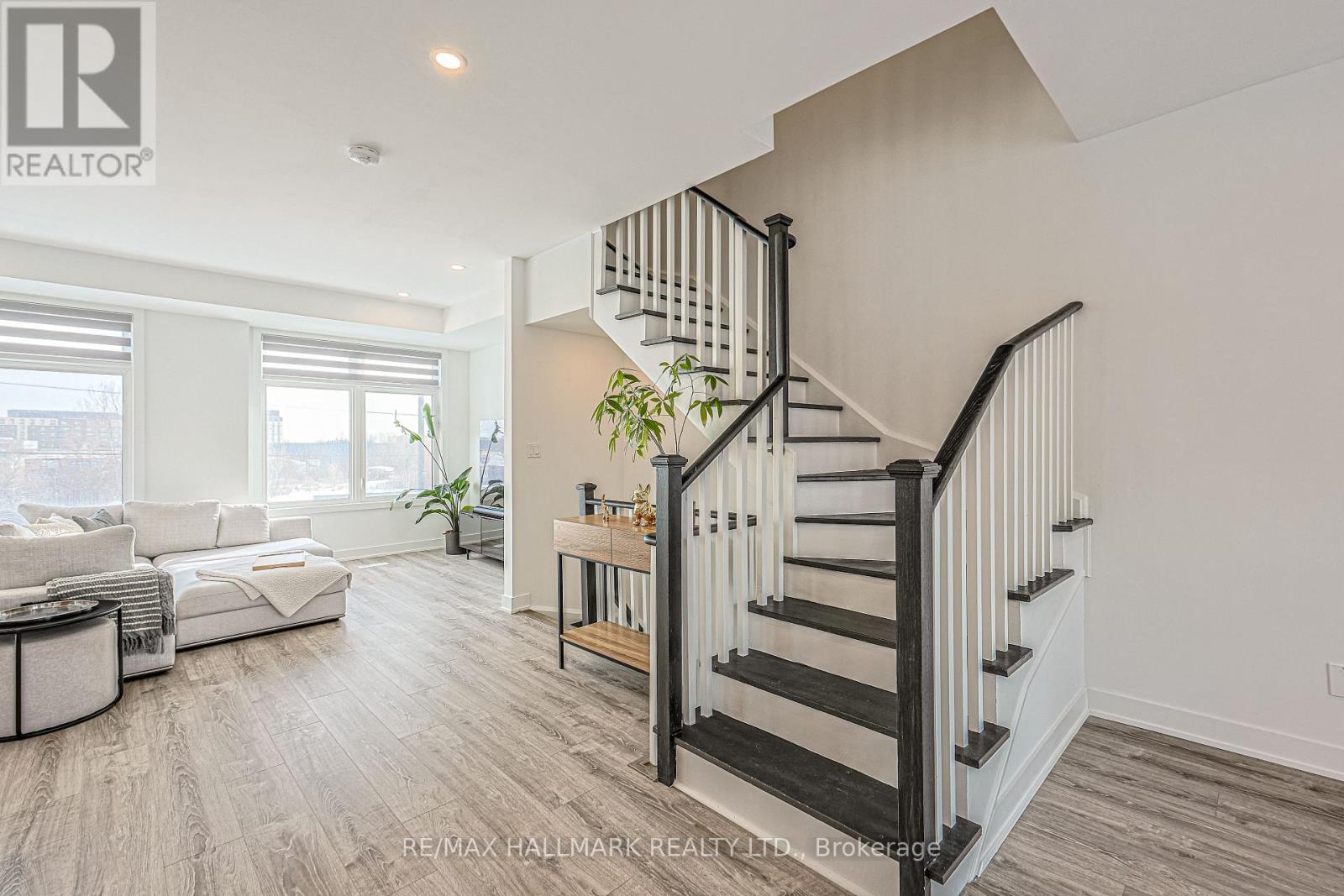 5500 Main Street, Whitchurch-Stouffville, Ontario  L4A 4W8 - Photo 20 - N12774246