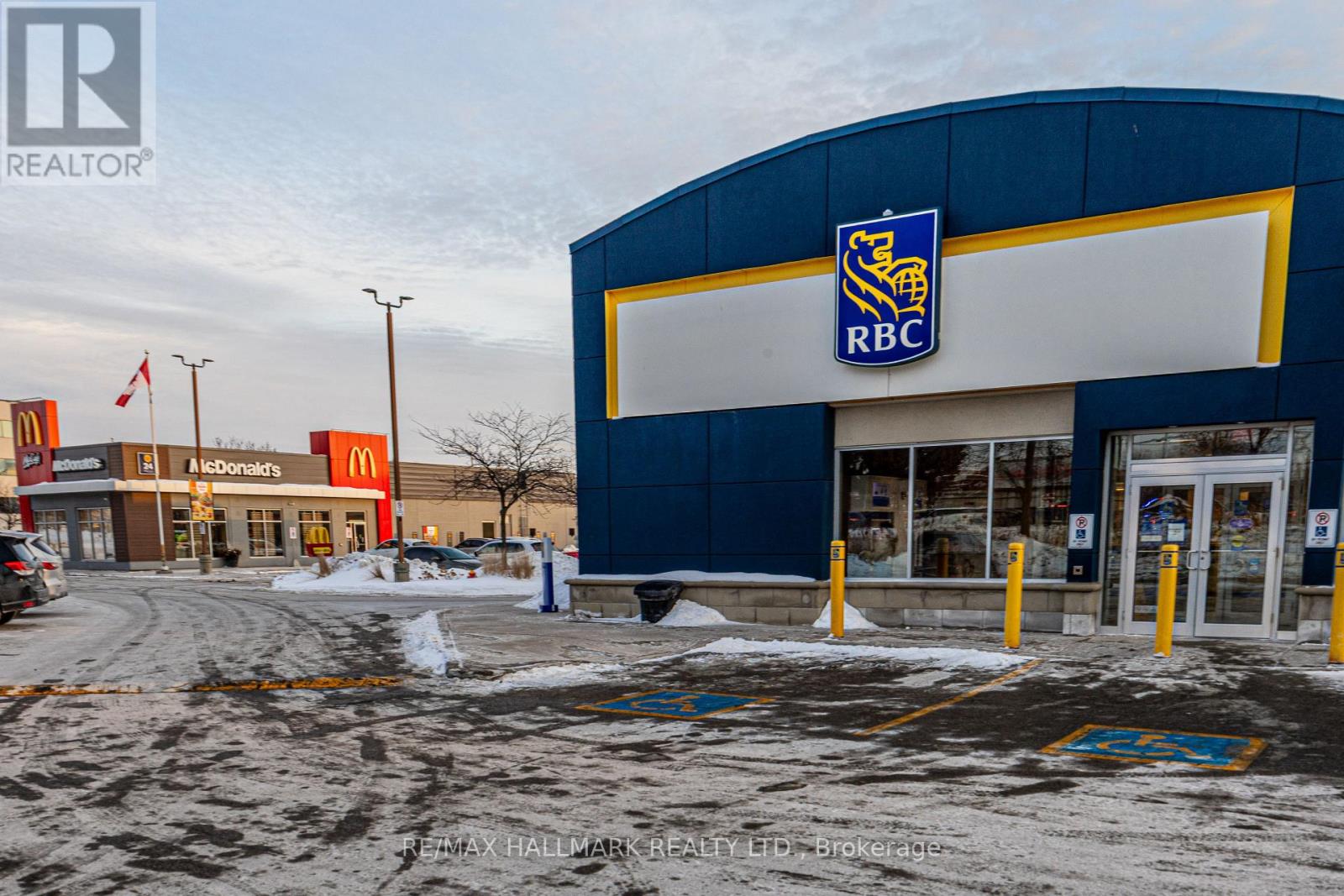 5500 Main Street, Whitchurch-Stouffville, Ontario  L4A 4W8 - Photo 33 - N12774246