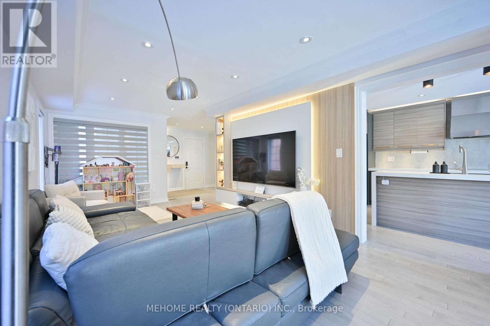 94 Manorheights Street, Richmond Hill, Ontario  L4S 2H5 - Photo 10 - N12774254