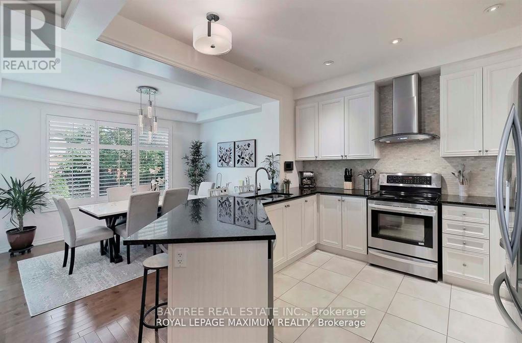 171 Cherryhurst Road, Oakville, Ontario  L6M 0W1 - Photo 7 - W12774262