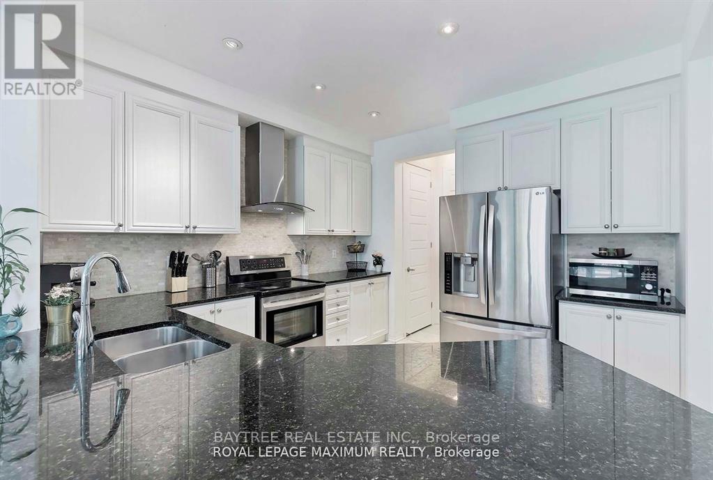 171 Cherryhurst Road, Oakville, Ontario  L6M 0W1 - Photo 8 - W12774262