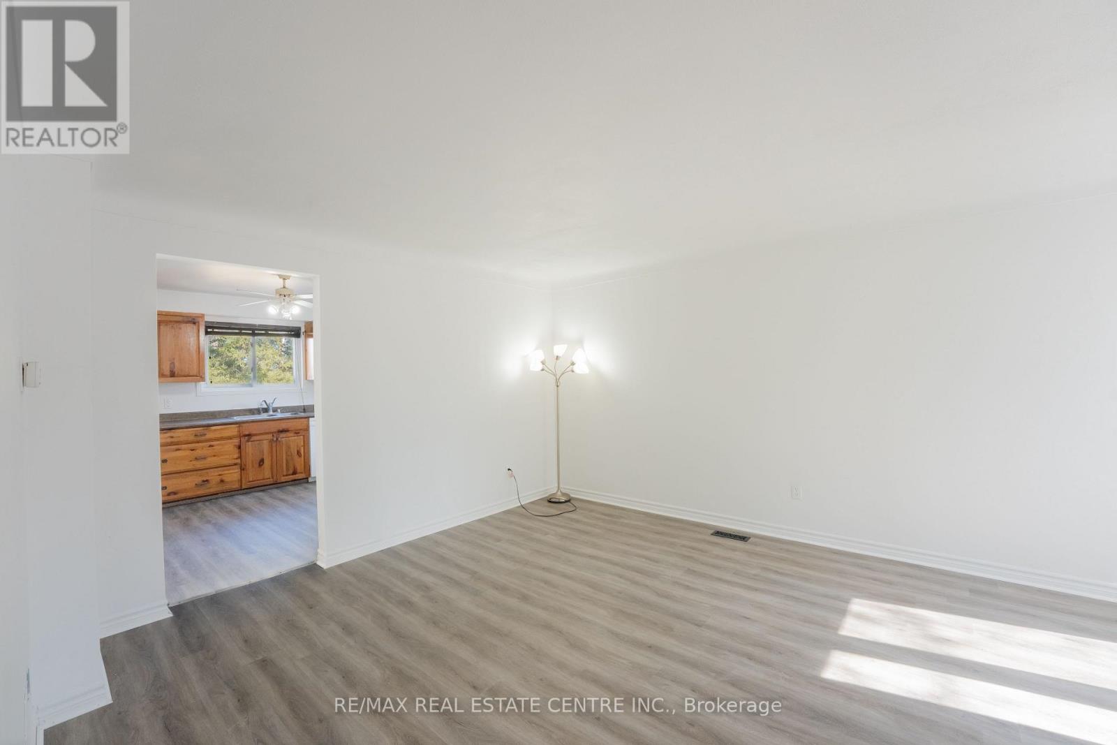 231 Perth Street, Brockville, Ontario  K6V 5E7 - Photo 4 - X12774242