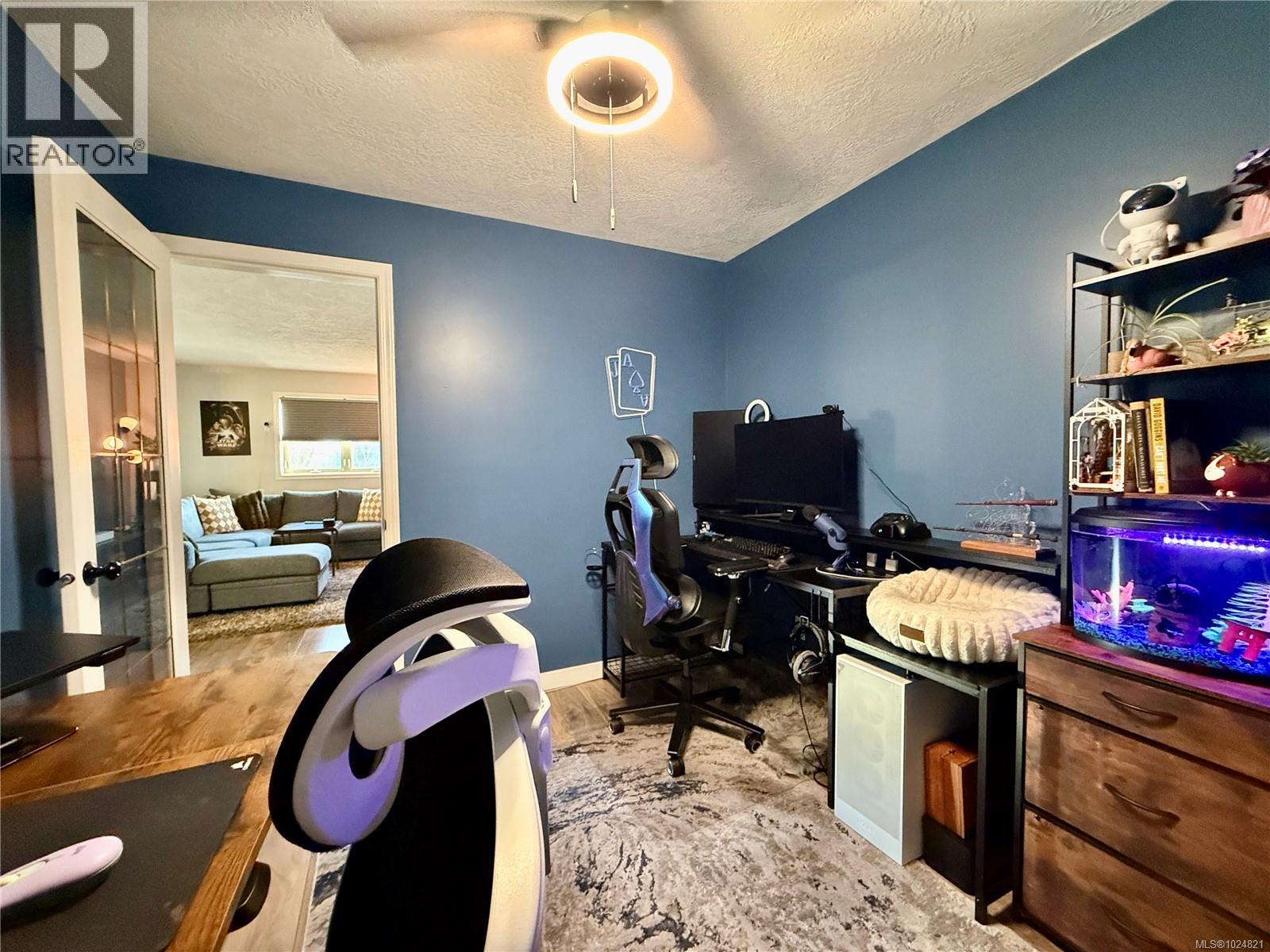 302 1694 Cedar Hill Cross Rd, Saanich, British Columbia  V8P 2P7 - Photo 5 - 1024821