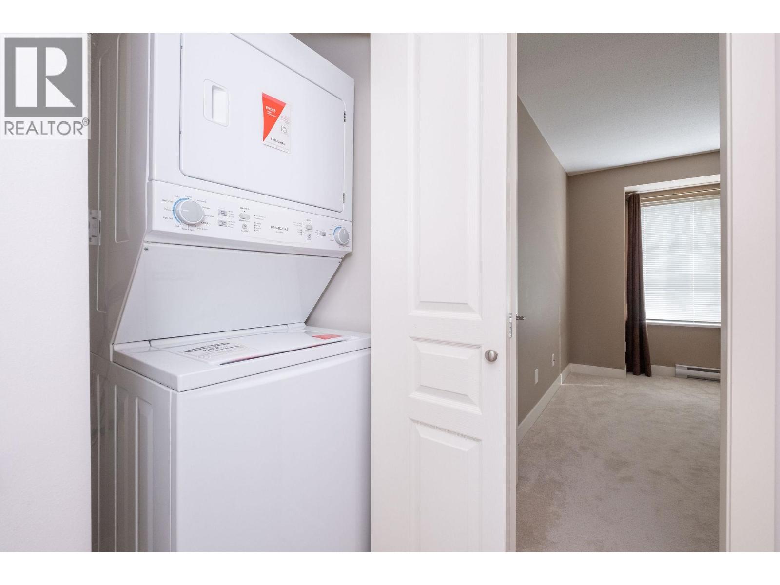 Listing Picture 28 of 33 : 24 8533 CUMBERLAND PLACE, Burnaby / 本拿比 - 魯藝地產 Yvonne Lu Group - MLS Medallion Club Member