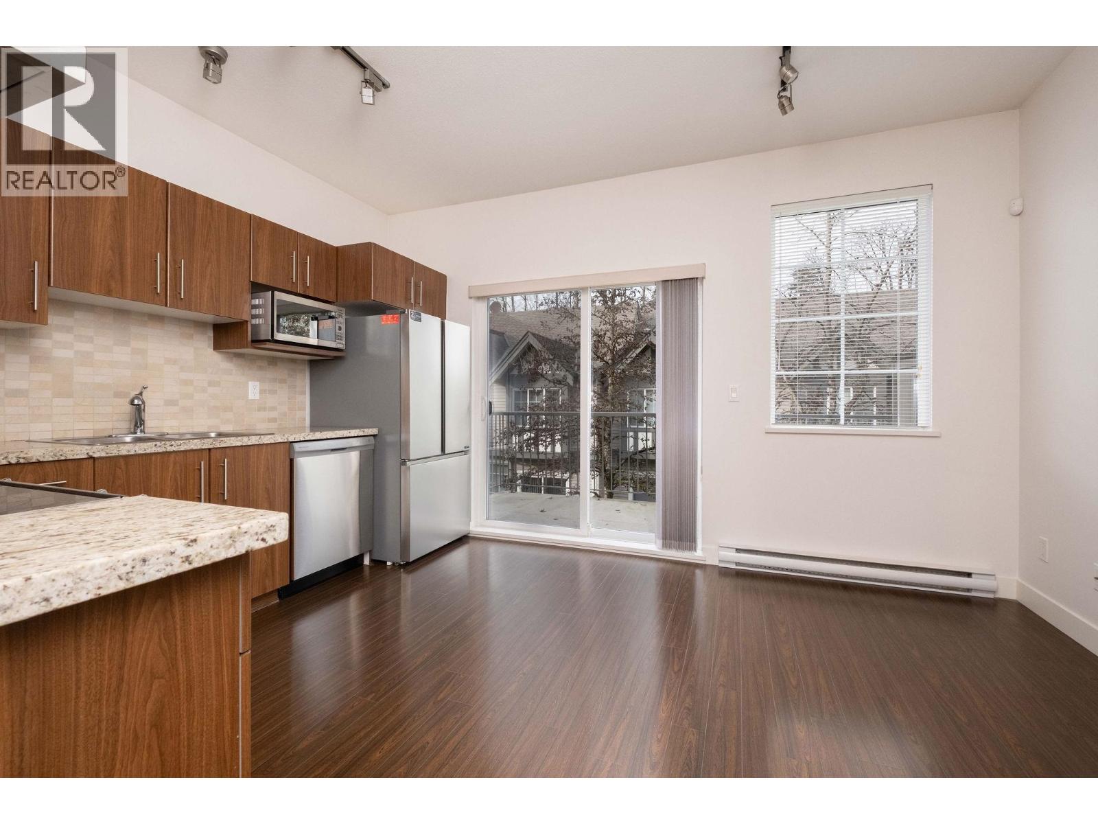 Listing Picture 12 of 33 : 24 8533 CUMBERLAND PLACE, Burnaby / 本拿比 - 魯藝地產 Yvonne Lu Group - MLS Medallion Club Member