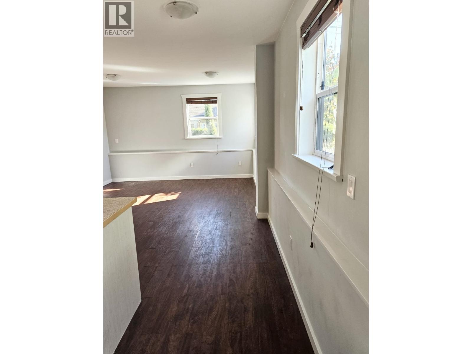 Lower 823 Edinburgh Street, New Westminster, British Columbia  V3M 2V2 - Photo 2 - R3082855