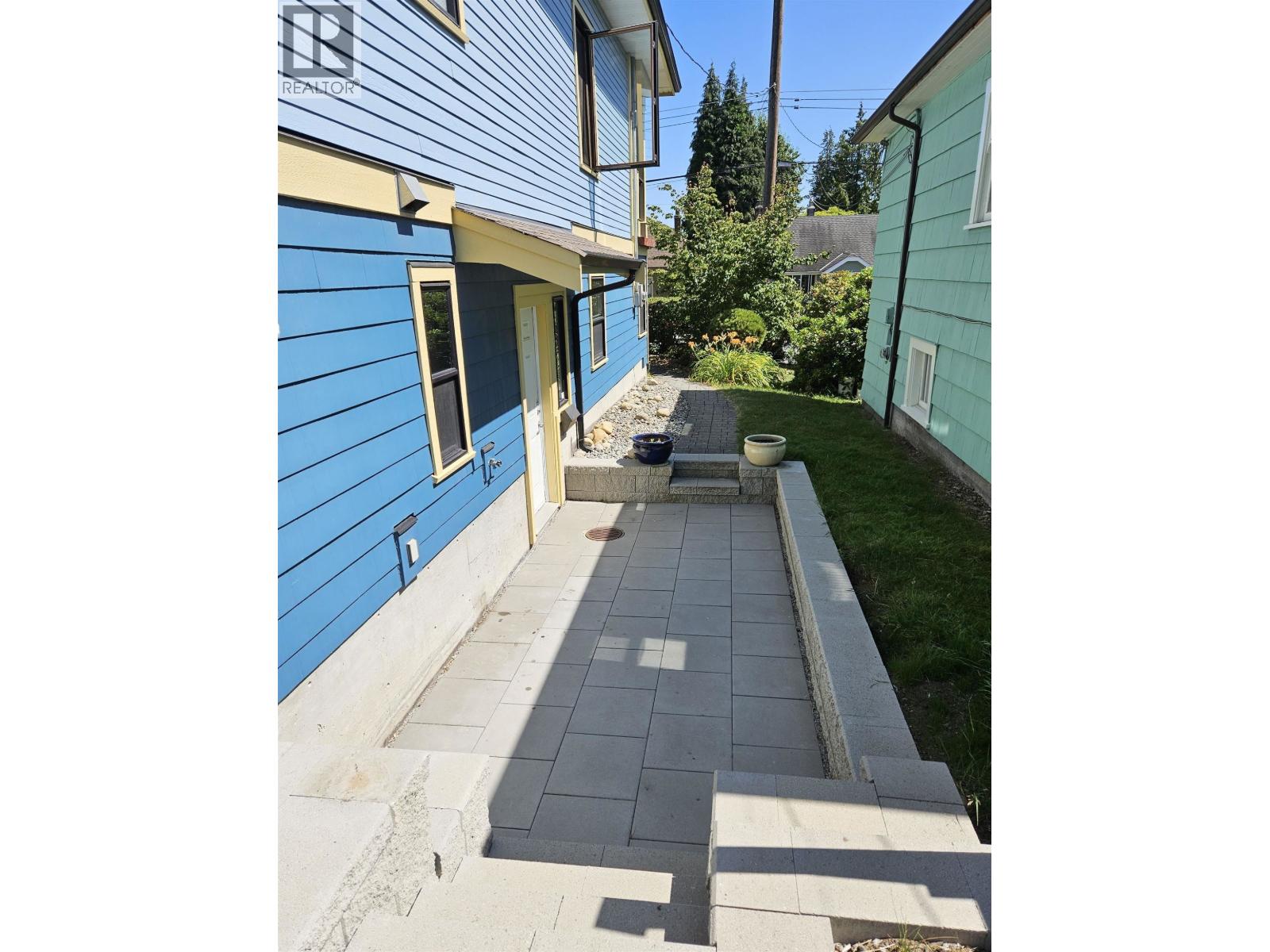 Lower 823 Edinburgh Street, New Westminster, British Columbia  V3M 2V2 - Photo 12 - R3082855