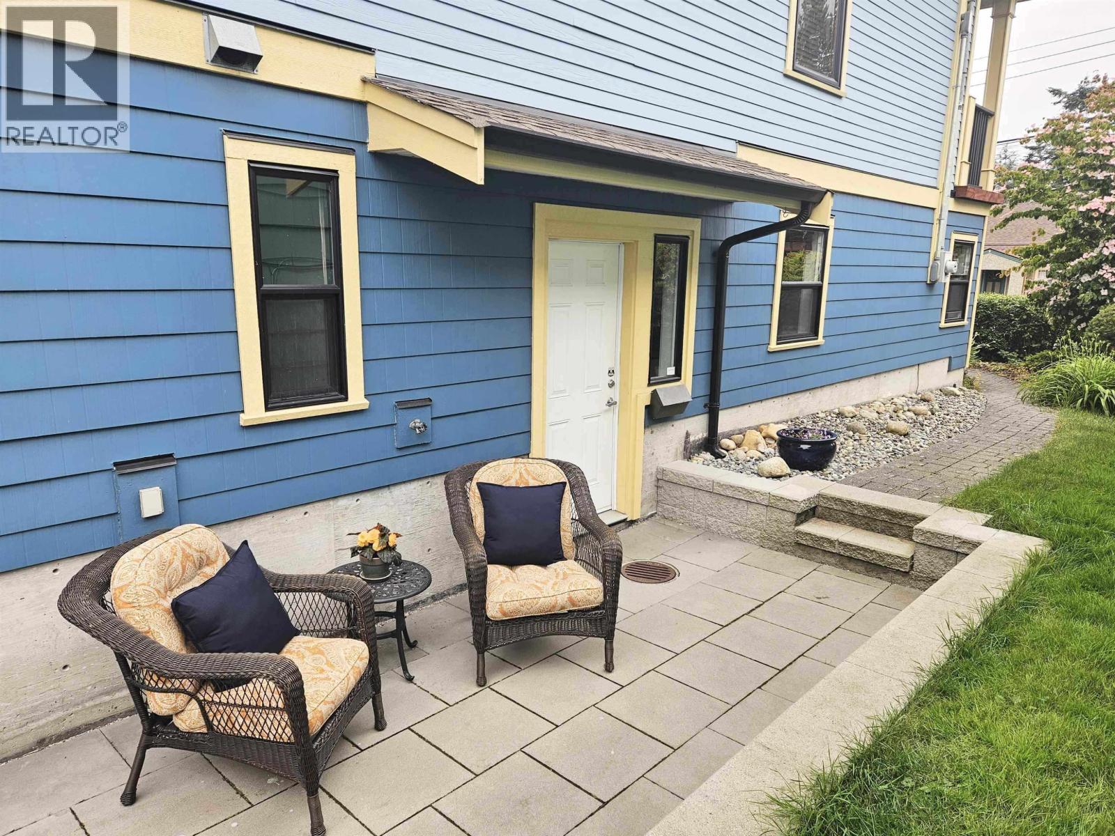 LOWER 823 EDINBURGH STREET, New Westminster, British Columbia