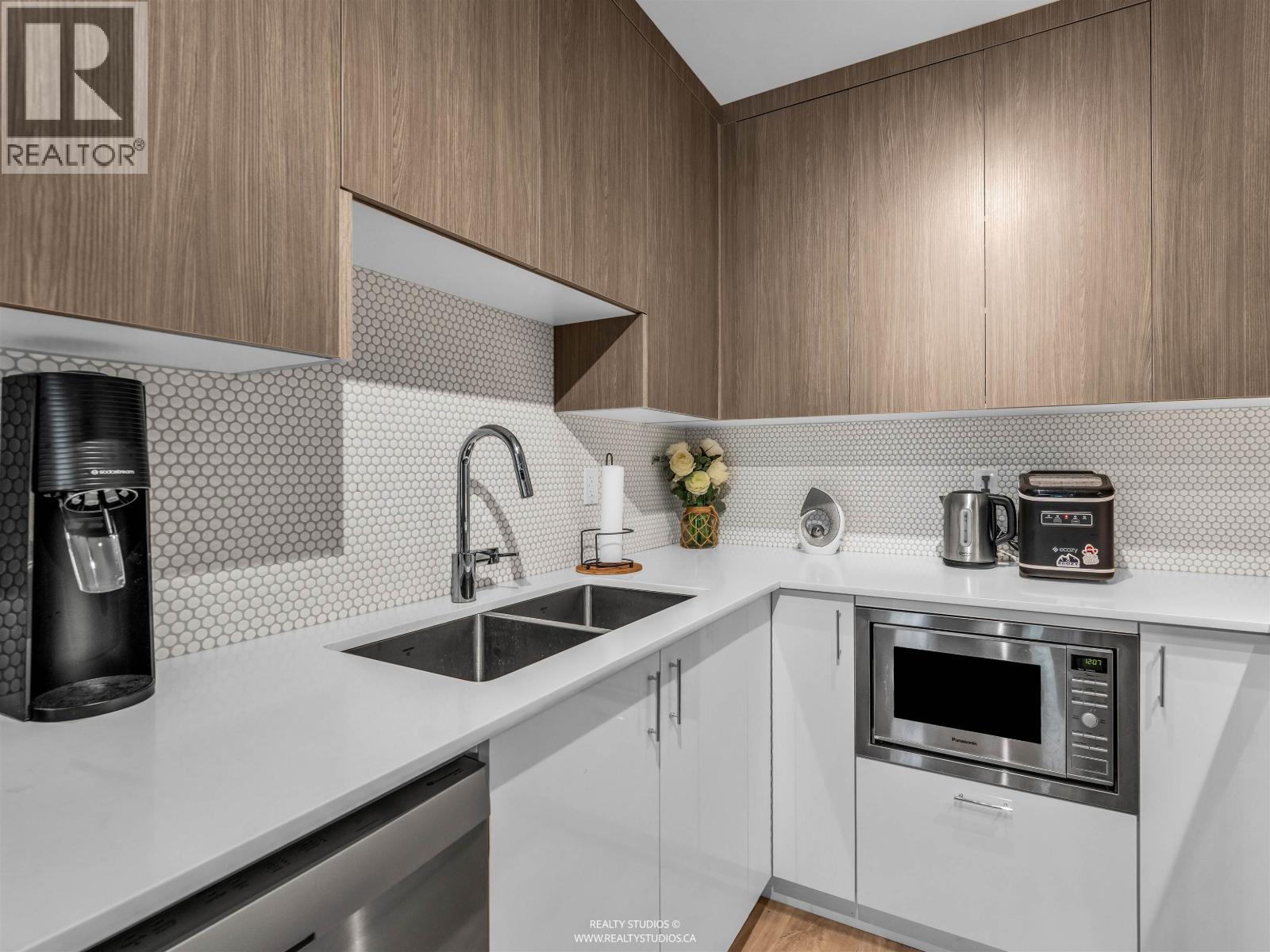 226 6283 Kingsway Avenue, Burnaby, British Columbia  V5J 0H3 - Photo 10 - R3049264