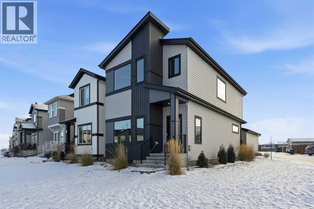 51 Lake Street, Rural Red Deer County, Alberta  T4E 3C9 - Photo 2 - A2275145