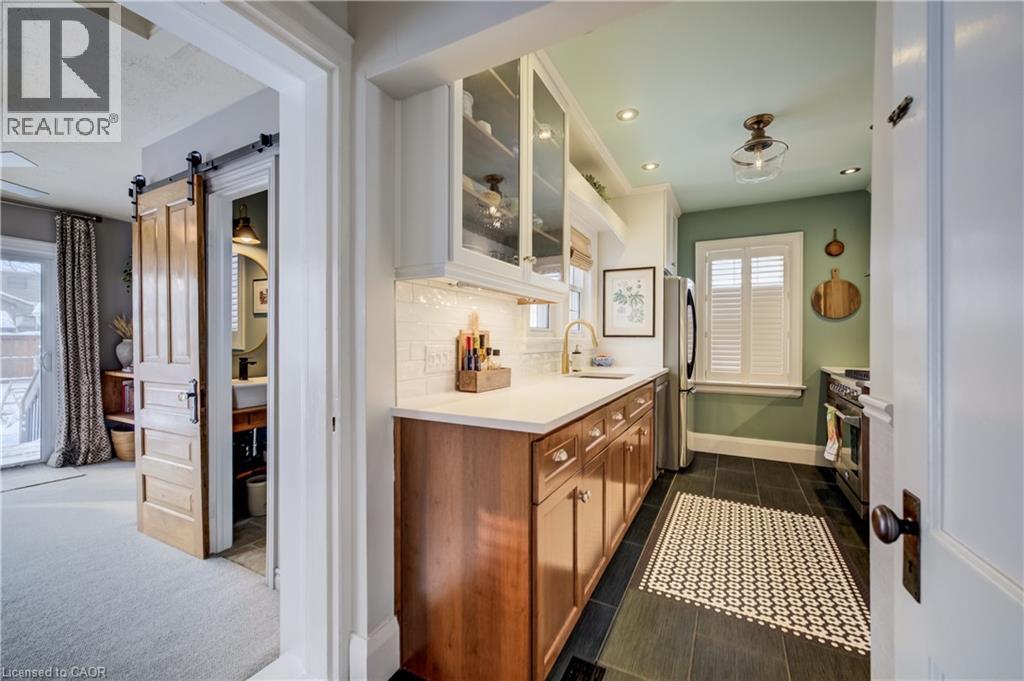 8 Lowrey Avenue S, Cambridge, Ontario  N1R 4Z1 - Photo 18 - 40800807