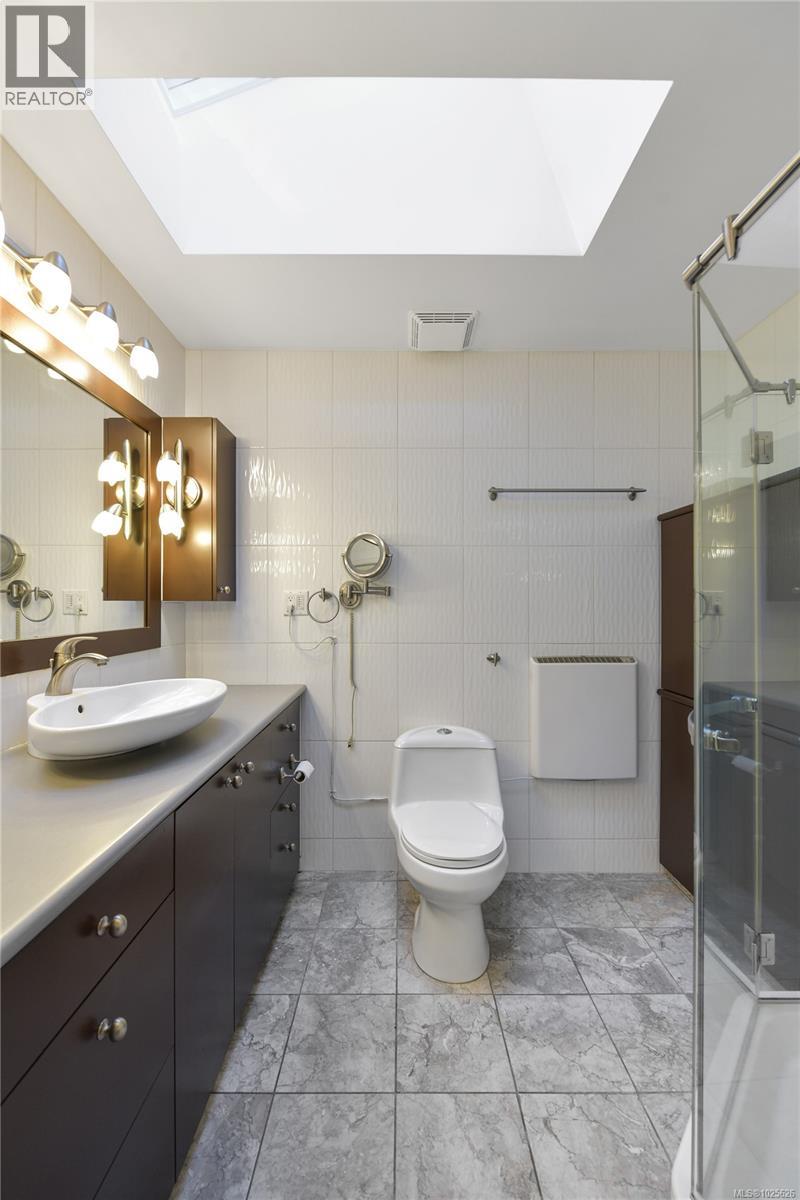 1470 Honeysuckle Pl, North Saanich, British Columbia  V8L 5J8 - Photo 23 - 1025626