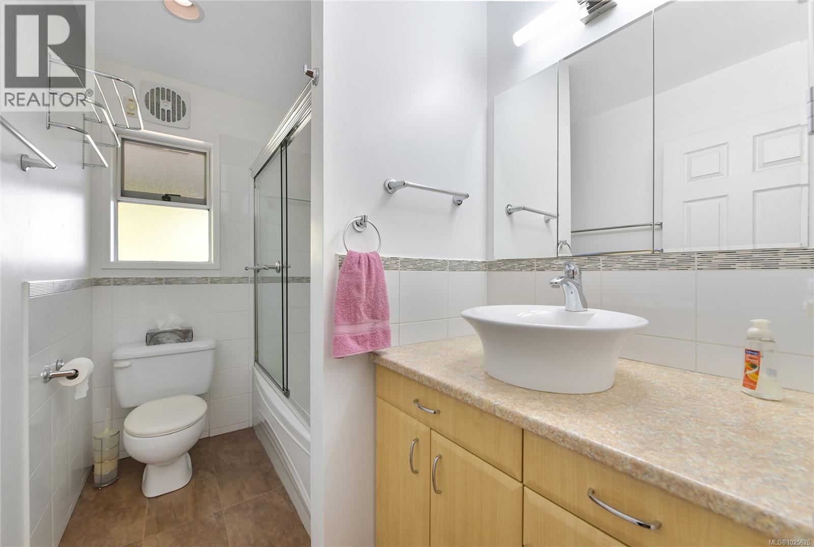 1470 Honeysuckle Pl, North Saanich, British Columbia  V8L 5J8 - Photo 29 - 1025626