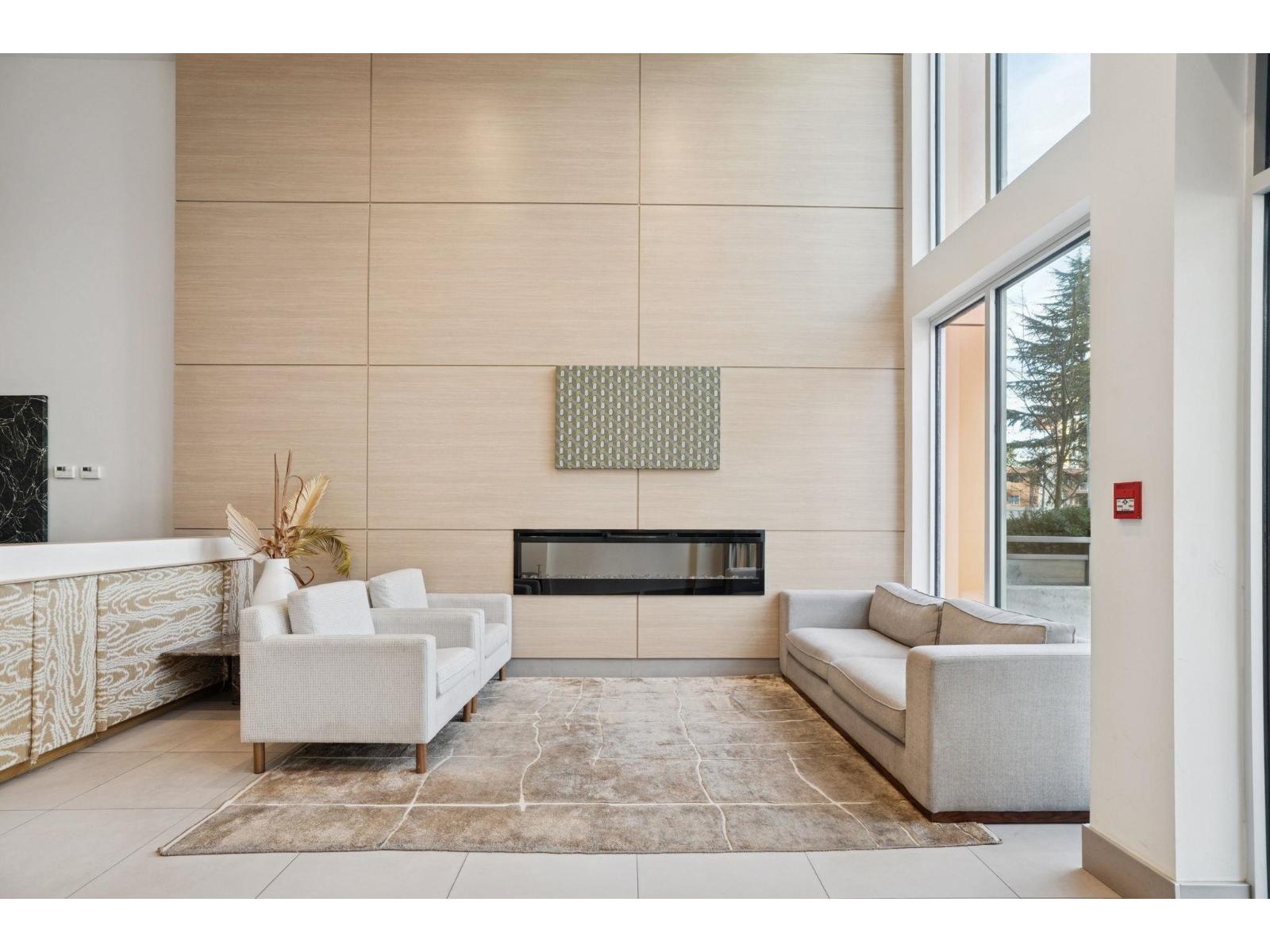 1604 13318 104 Street, Surrey, British Columbia  V3T 0R2 - Photo 2 - R3088378