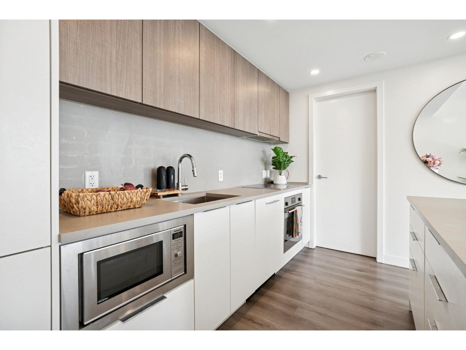 1604 13318 104 Street, Surrey, British Columbia  V3T 0R2 - Photo 7 - R3088378