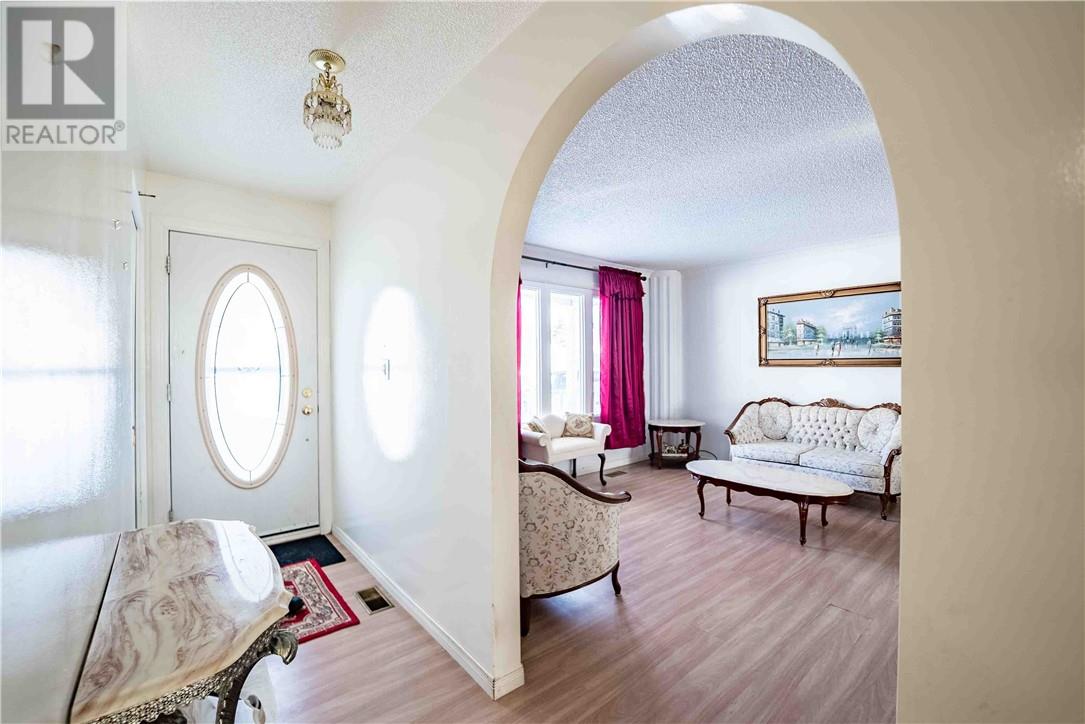 107 Vaillancourt Crescent, Chelmsford, Ontario  P0M 1L0 - Photo 5 - 2126247