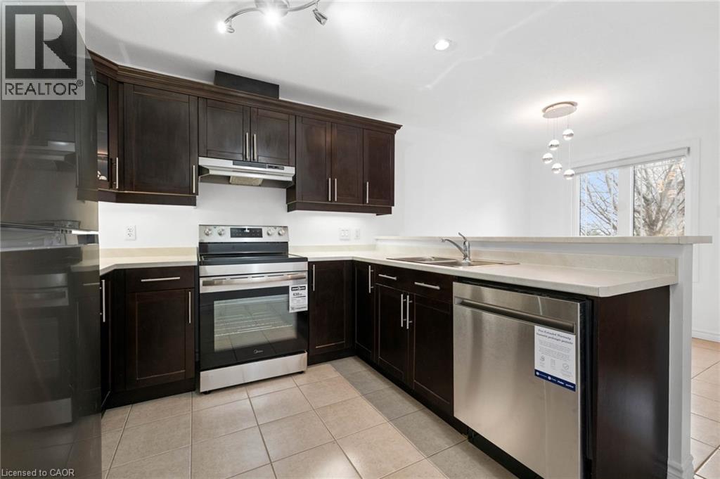 10 Foxglove Crescent Unit# 18, Kitchener, Ontario  N2E 0E1 - Photo 5 - 40803931