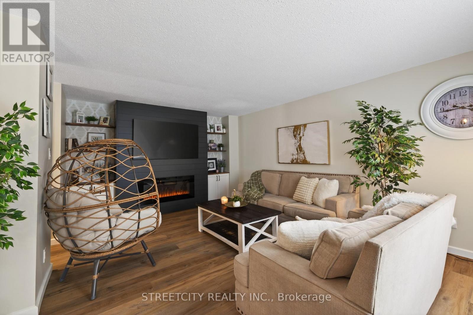 282 Homestead Crescent, London North, Ontario  N6G 2E5 - Photo 5 - X12774318