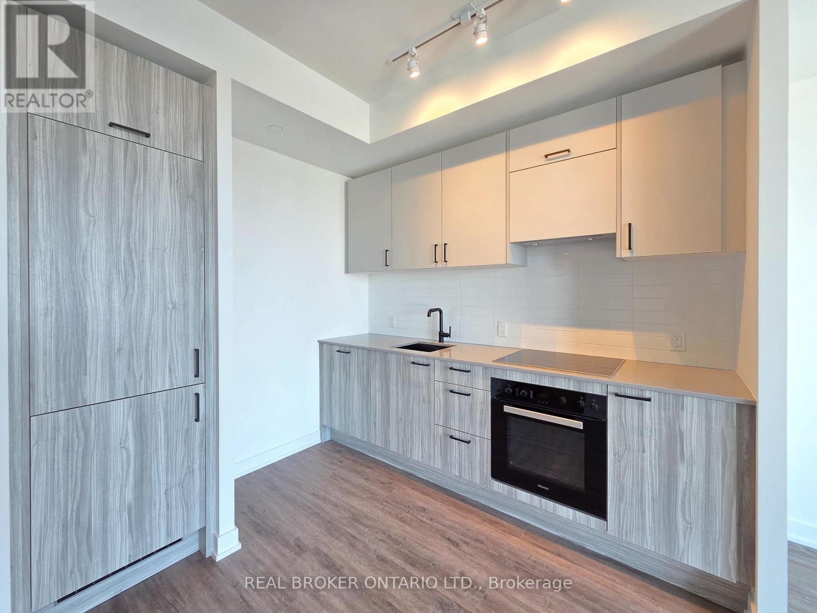 1108 - 1 Quarrington Lane, Toronto, Ontario  M3C 0S4 - Photo 3 - C12774286