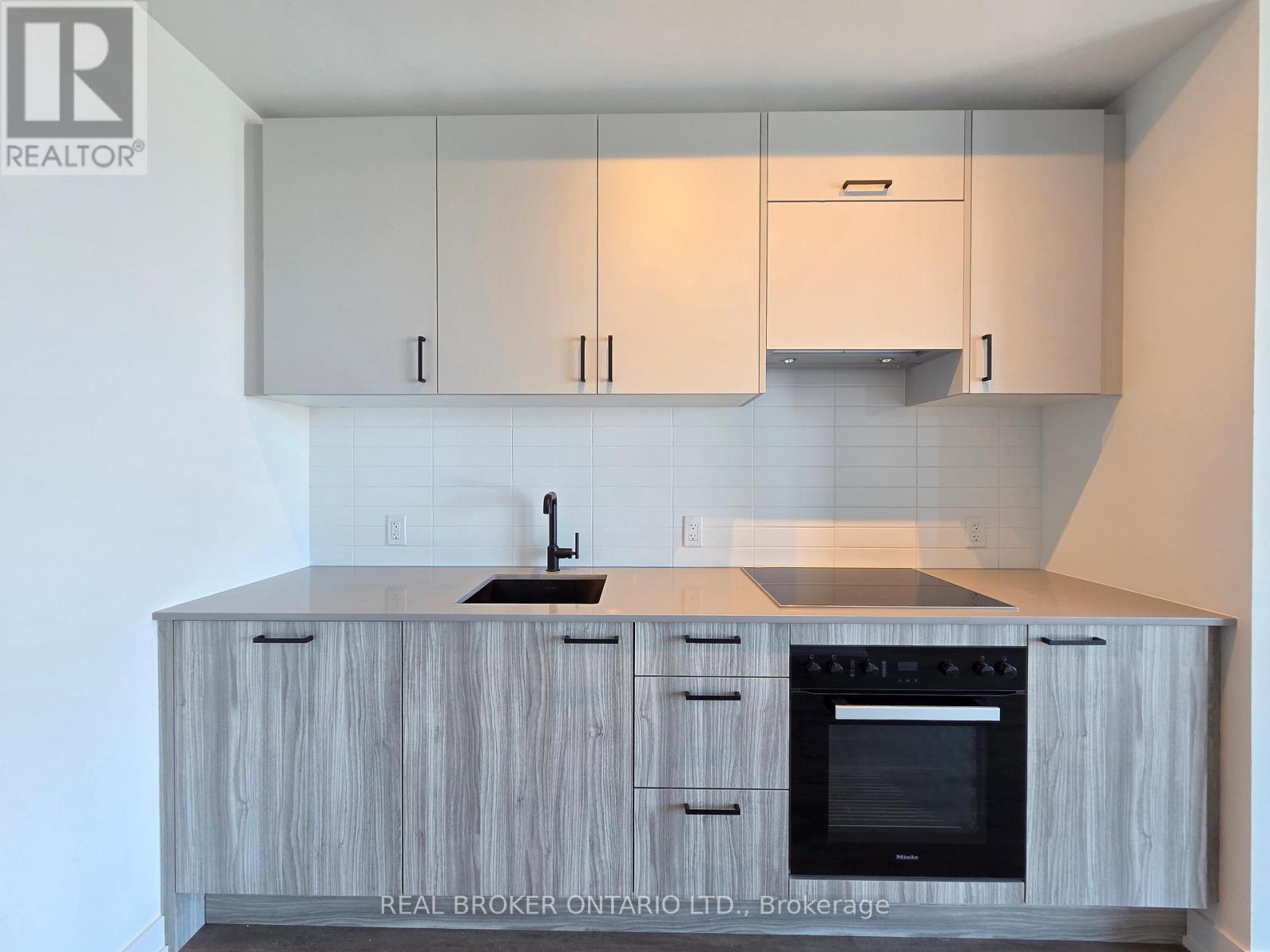 1108 - 1 Quarrington Lane, Toronto, Ontario  M3C 0S4 - Photo 5 - C12774286