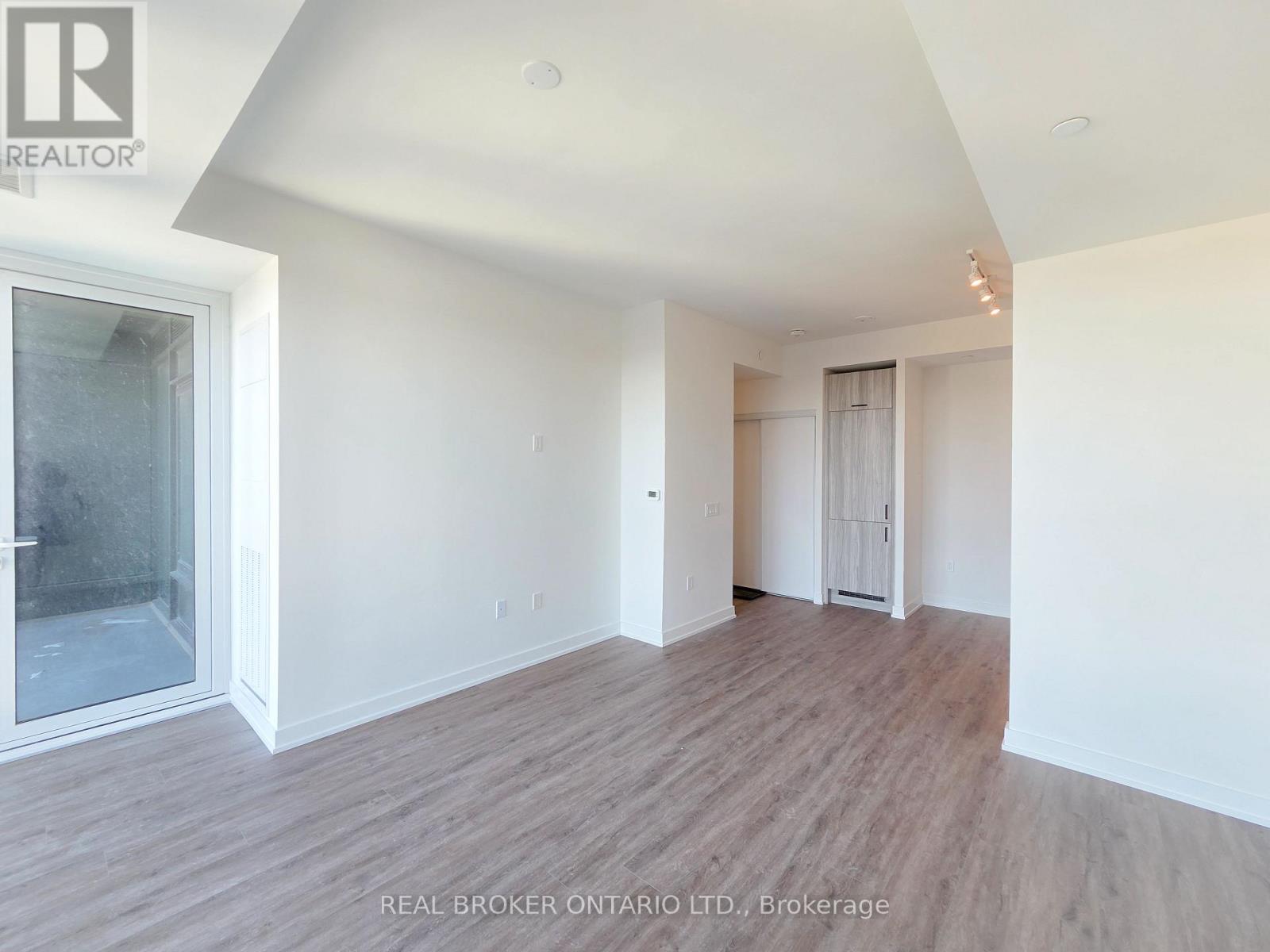 1108 - 1 Quarrington Lane, Toronto, Ontario  M3C 0S4 - Photo 7 - C12774286