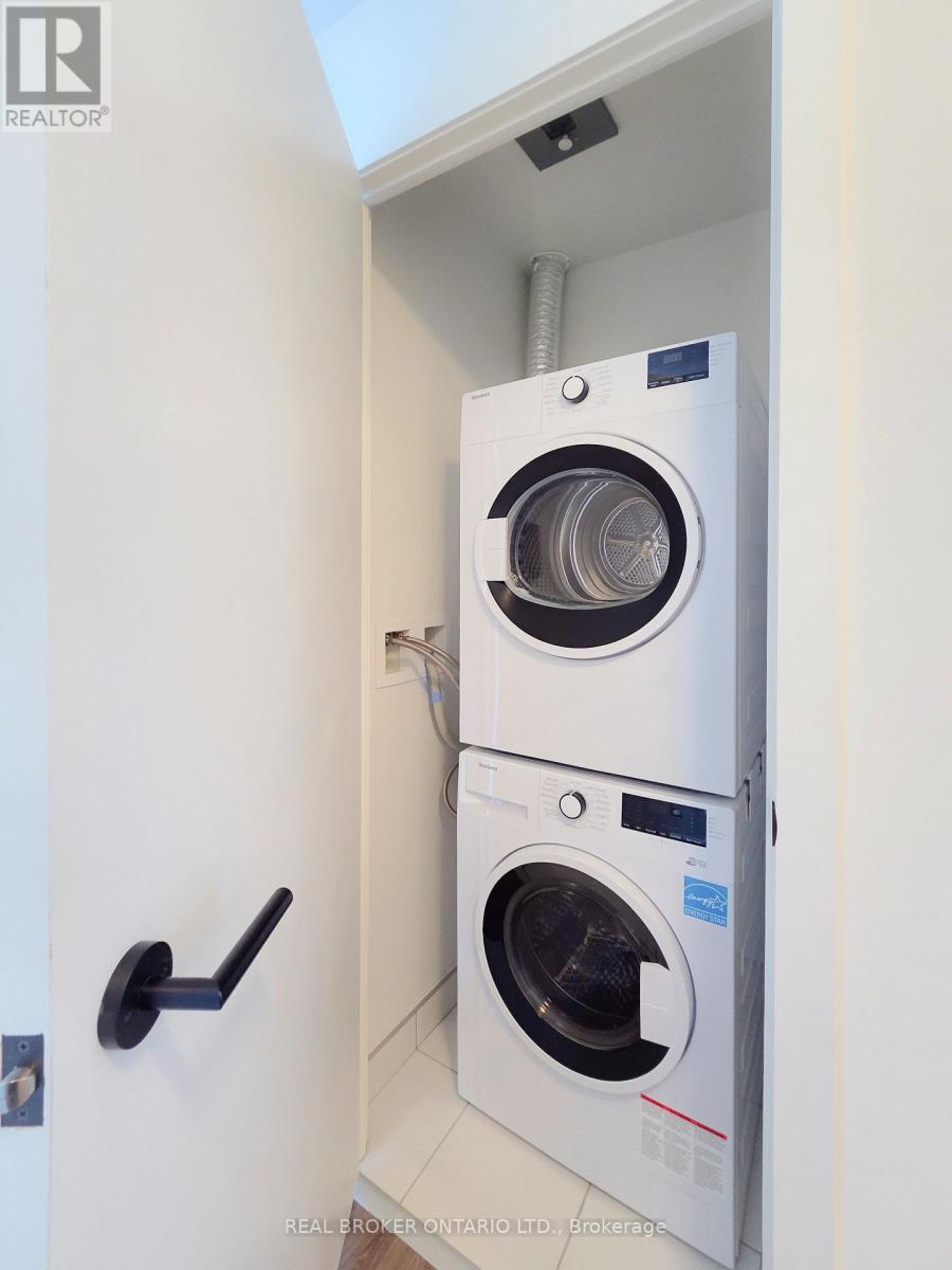 1108 - 1 Quarrington Lane, Toronto, Ontario  M3C 0S4 - Photo 9 - C12774286