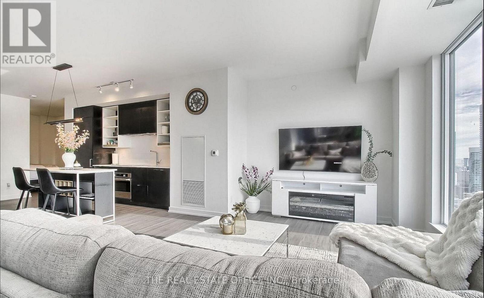 2903 - 20 Edward Street, Toronto (Bay Street Corridor), Ontario  M5G 0C5 - Photo 4 - C12774296